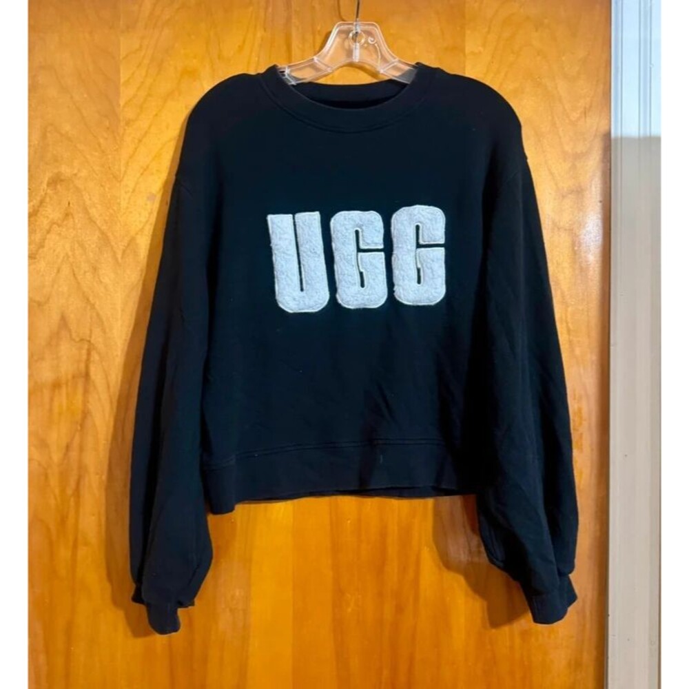UGG Big Logo Soft Fleece Crewneck Sweatshirt Black Chenille Shearling Spellout